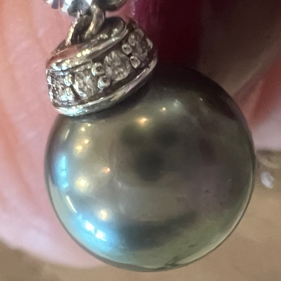 DAVID YURMAN Tahitian Pearl and Diamond Drop Earrings - Picture 6 of 7